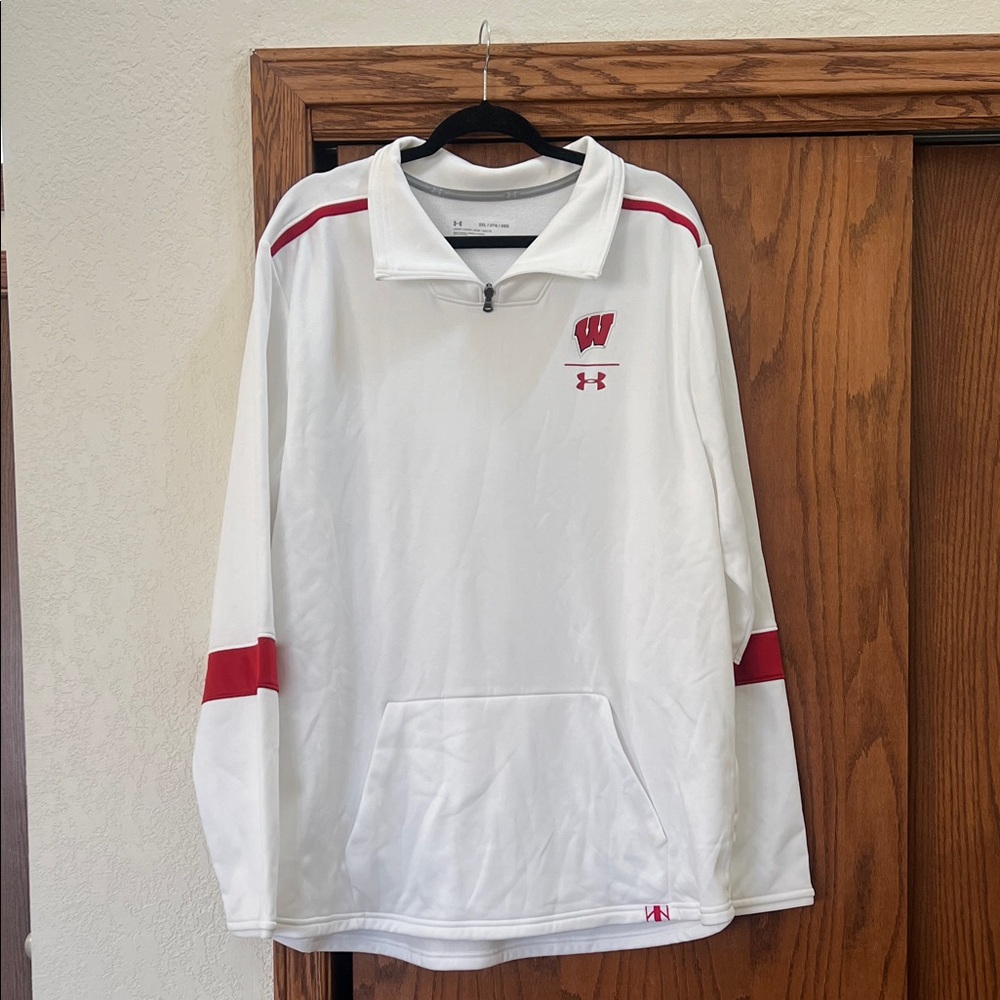 •UNDER ARMOUR• Badger Quarter Zip